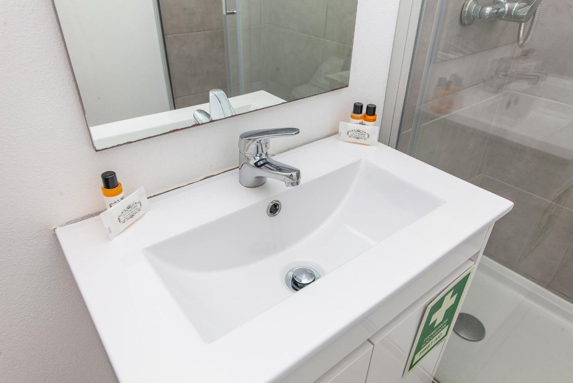 Vasco Da Gama Apartments ลากอส ห้อง รูปภาพ